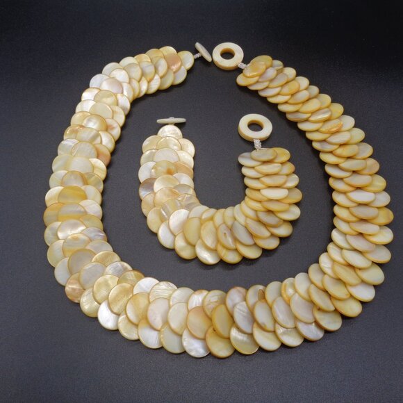 Vtg Handmade Hawaiian Golden MOTHER OF PEARL Disc NECKLACE & BRACELET Set - Picture 2 of 7